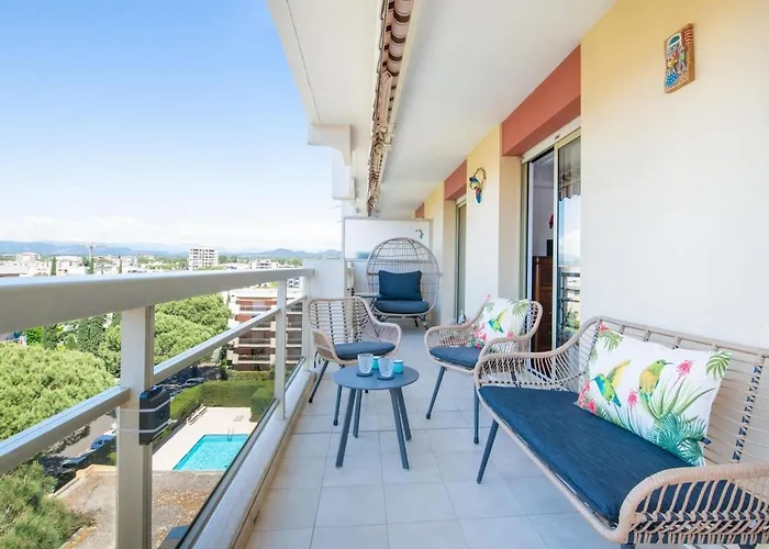 4 Etoiles, Piscine, Parking, Wifi *