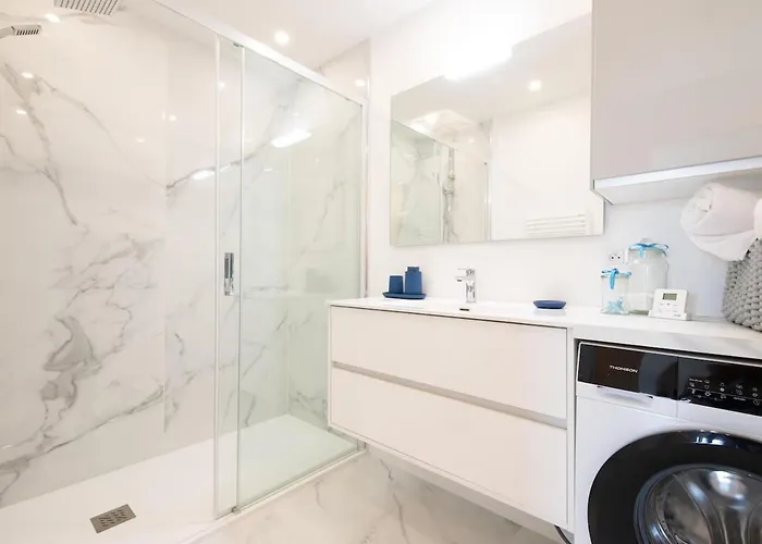 Apartamento 4 Etoiles, Piscine, Parking, Wifi *